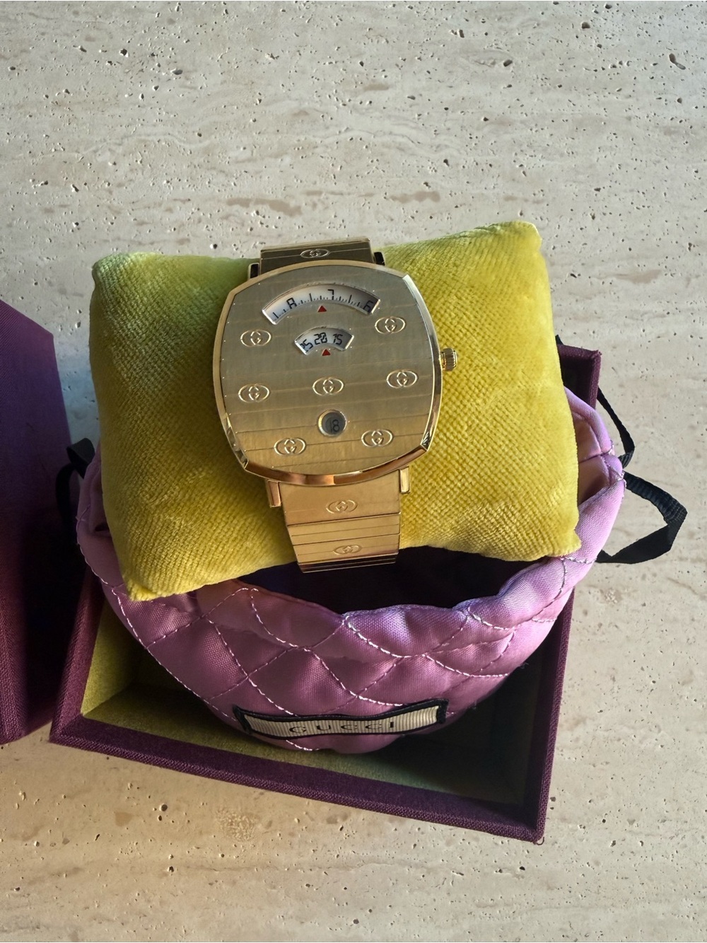 NWB Gucci Grip YA157409 38mm GG Gold Dial Stainless Steel Mens & Unisex Watch - Picture 6 of 16